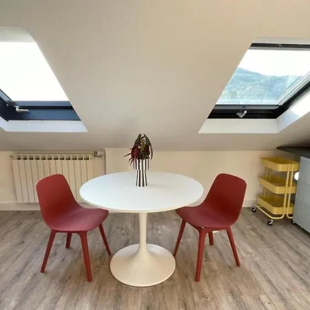 Joivy Cosy Mansard In Appartamento