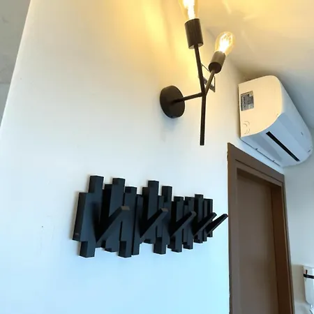 Joivy Cosy Mansard In Rapallo